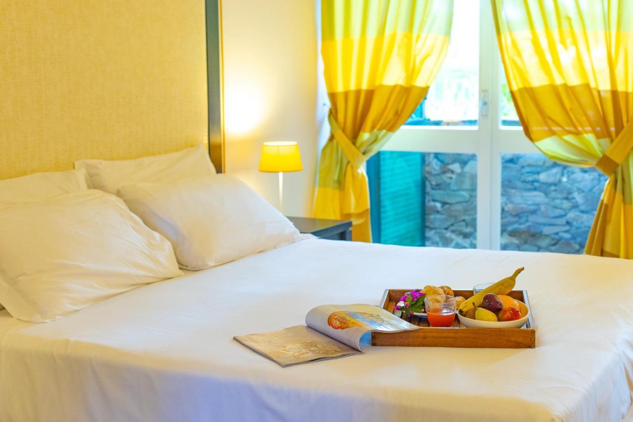 Unahotels Club Hotel Ancora Stintino Buitenkant foto